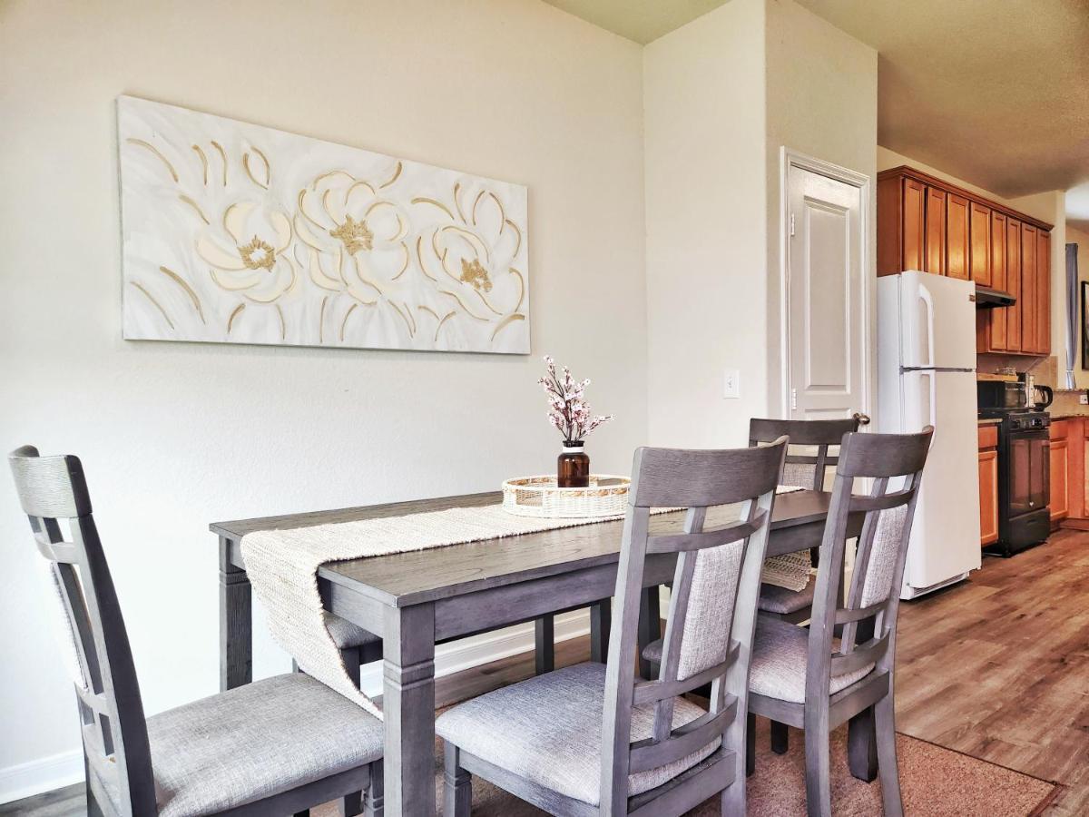 4 Bedroom Home Near Downtown Med Center Nrg Stadium Pearland Skyview Long By Ion Rentals Houston Exterior foto