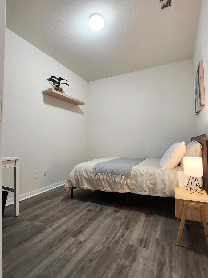 4 Bedroom Home Near Downtown Med Center Nrg Stadium Pearland Skyview Long By Ion Rentals Houston Exterior foto